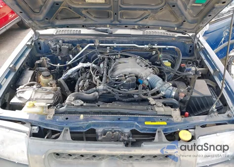 2001 Nissan Xterra Xe-V6 из США, поврежденный, VIN 5N1ED28T81C527817